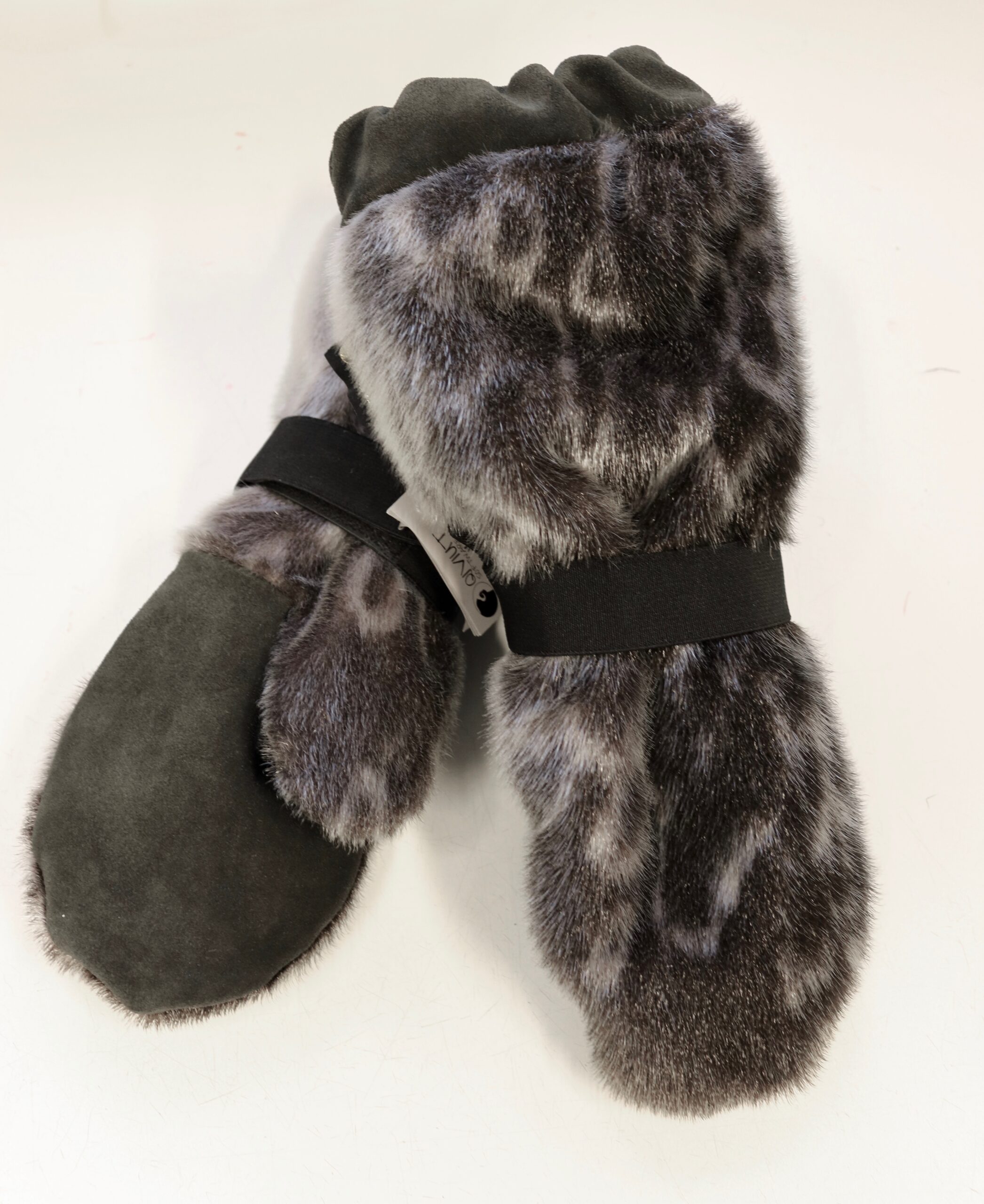 Children's snow mobile mittens in sealskin